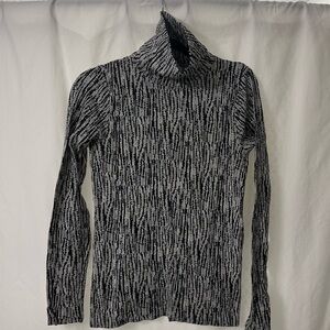 Long sleeved athletic turtleneck from Athleta, size medium